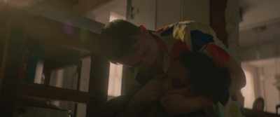 Hey, hey, c'mon, buddy, wake up.
Wake up, yeah? - Tales of Babylon