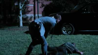 - HEY, HEY.
- GET YOUR HANDS OFF ME! - Tyler Perry's The Oval
