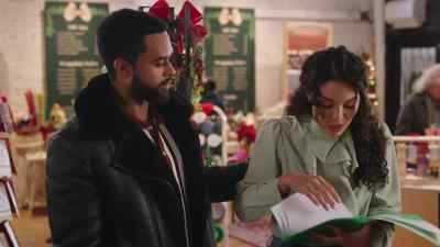 Hey, hey, hey, hey. I'm here.
Tell me what you need. - Unwrapping Christmas: Mia's Prince