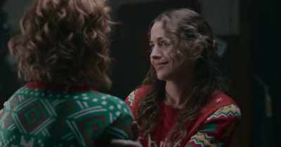 Hey, hey, hey.
What am I gonna do? - The Republic of Sarah