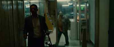 Hey, hey, hey.
What the hell is that thing? - Seven Pounds
