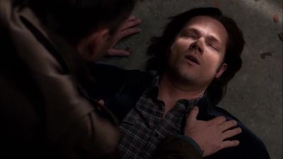 - Hey, hey, hey. You with me?
- Ugh. - Supernatural