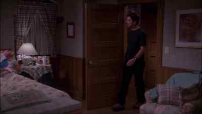 - Hey.
- Hey. Kids in bed? - Everybody Loves Raymond