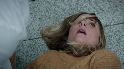 Hey, hey. No, no, no, no, no. - The Resident