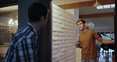 -Hey. -Hey. - First Love