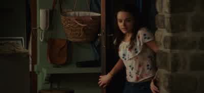 -Hey. -Hey. - The Kissing Booth