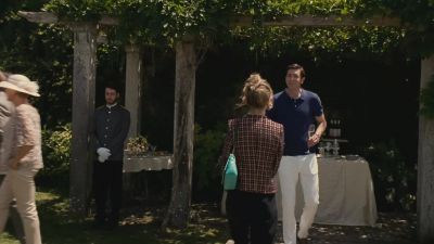 - Hey.
- Hey! - Succession
