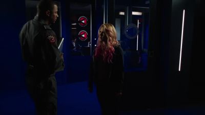 -HEY.
-HEY. - Arrow