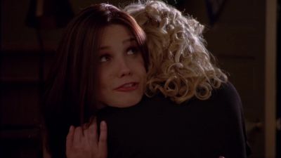 - Hey. 
- Hey! - One Tree Hill
