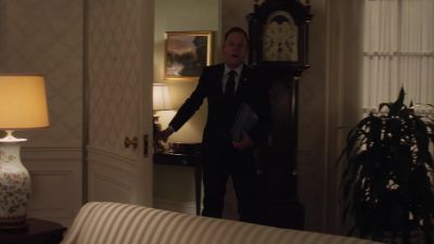 - Hey.
- Hey. - Designated Survivor