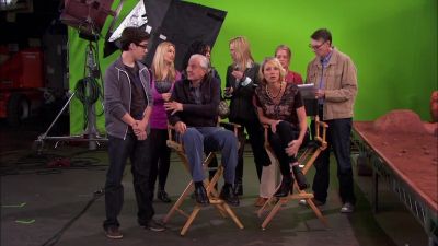 HEY HEY, - Liv and Maddie