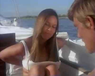 Hey, hey, Sandy.
You wanted to see me, don't be afraid. - Last Summer