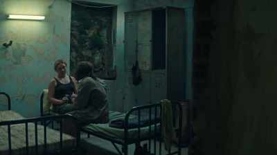Hey, hey.
Shhhh. - The Little Drummer Girl