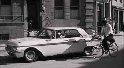 Hey, hey, stop the car.
Will you stop the car. - The Man from the Diners' Club