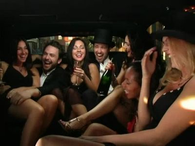 Hey! Hey, that's Dennis and Dee! - It's Always Sunny in Philadelphia