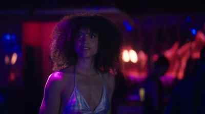Hey, hey, you think
I could get a dance? - Midnight Hustle