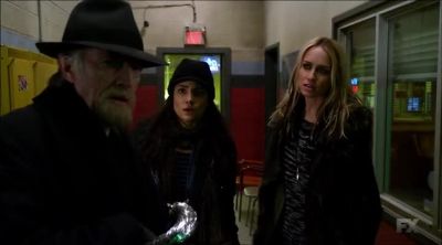 Hey! Hey! What the hell is going on? - The Strain