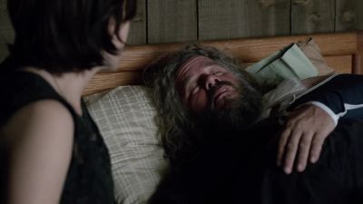 Hey.
Hi. - Sons of Anarchy