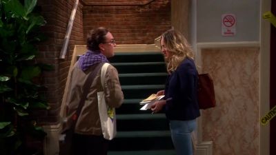 - Hey!
- Hi! - The Big Bang Theory
