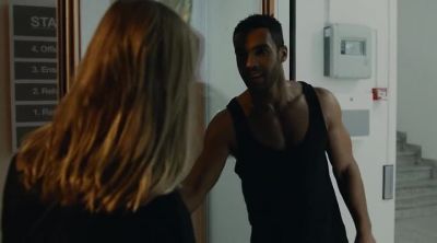 -Hey. -Hi. - Threesome