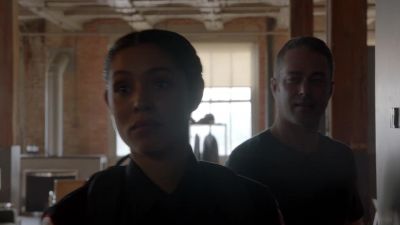 - Hey.
- Hmm? - Chicago Fire