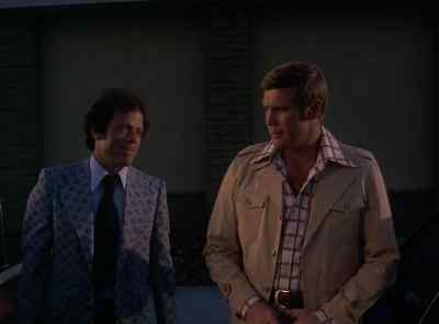 Hey, hold it a minute,
rocket rider. - The Six Million Dollar Man