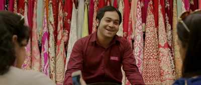 Hey, hold this. - Hindi Medium