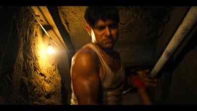 Hey, hold up, hold up. - Narcos: Mexico