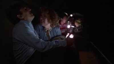 Hey, Hollis, pass me a beer.
Want one, Mike? - My Bloody Valentine