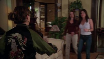 - Hey, how did it go?
- I'm not sure, actually. - Charmed