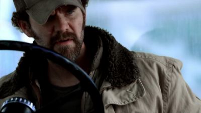 Hey. How you doing?
I'm Cal Lightman. - Lie to Me