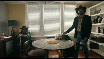 - Hey, how you doing
there, Ms. Walker? - Cinnamon