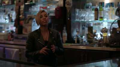 Hey, how's she doing? - Vida
