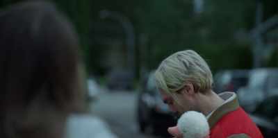 Hey, I actually have something
for you as well. - Fakes