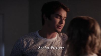 Hey. I came as soon
as I heard about Andrew. - Pretty Little Liars
