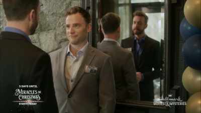 Hey I can take a
knife in the back - Aurora Teagarden Mysteries: Reunited and It Feels So Deadly
