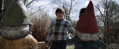Hey. I don't like the way
those things are looking at us. - Goosebumps 2: Haunted Halloween