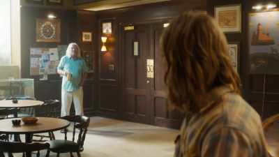 Hey, I feel bad about
punching you in the face. - Lodge 49