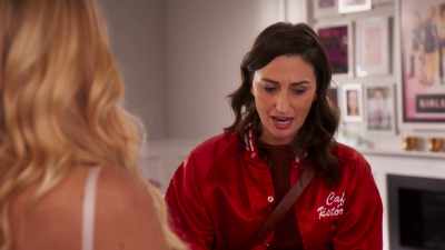 - Hey, so I found Gloria's
work address online, - Girls5eva