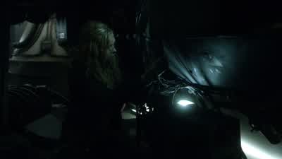 - Hey, I found it. - The 100