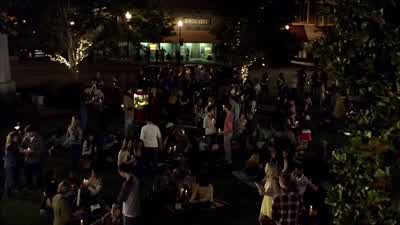 Hey, I got some candles. - The Vampire Diaries