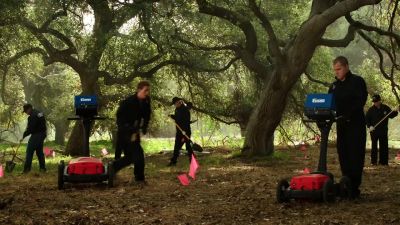 Hey, I got something. - CSI: Crime Scene Investigation