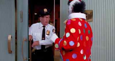 - Hey! I got three more minutes.
- Un-uh. Come back tomorrow. - Quick Change