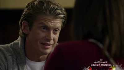 Hey, I just want
to let you know, - Engaging Father Christmas