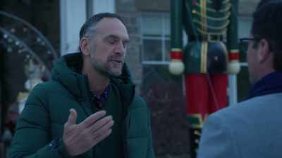 Hey, I know we're
not besties yet, - Haul Out the Holly: Lit Up