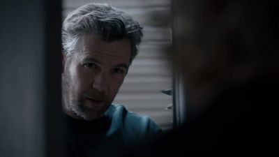 Hey, I need a moment. - Evil