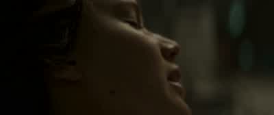 Hey. I need you to lie back. - The Hunger Games: Mockingjay   Part 2