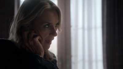 Hey, I'’m supposed
to call you, remember? - Marvel's Runaways