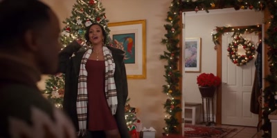 Hey. I see it. - Christmas with a Kiss