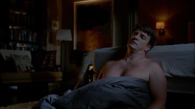 Hey, I think your phone buzzed. - Castle